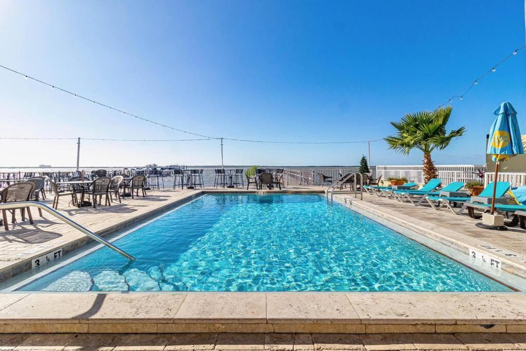 Beso Del Sol Resort In Dunedin - Perfect Location & Relaxation! Exterior photo