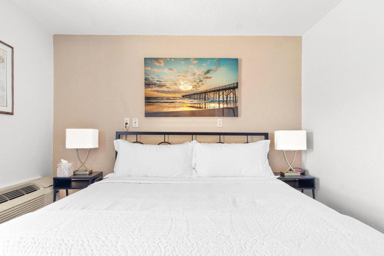 Beso Del Sol Resort In Dunedin - Perfect Location & Relaxation! Exterior photo